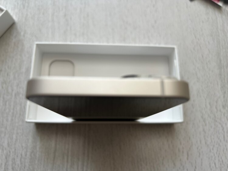 iPhone13（スマホ）の商品画像 - 査定依頼日：2025年2月10日 - 最高査定価格：47,000円