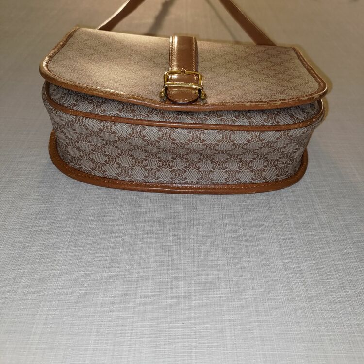 セリーヌ マカダム ショルダーバッグ（ブランドバッグ）の商品画像 - 査定依頼日：2025年10月25日 - 最高査定価格：25,000円