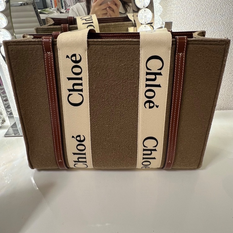 Chloe ウッディ リサイクルフェルト＆シャイニーカーフスキン（ブランドバッグ）の商品画像 - 査定依頼日：2025年6月4日 - 最高査定価格：55,000円