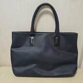 ボッテガヴェネタ イントレチャート トートバッグ ネイビー（ブランドバッグ）の商品画像 - 査定依頼日：2026年10月5日 - 最高査定価格：60,000円