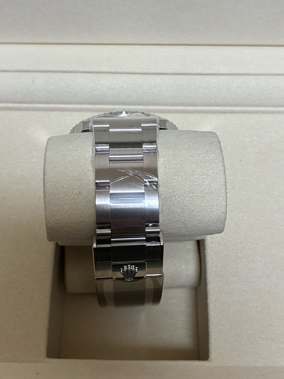 サブマリーナデイト（高級時計）の商品画像 - 査定依頼日：2025年11月27日 - 最高査定価格：2,300,000円