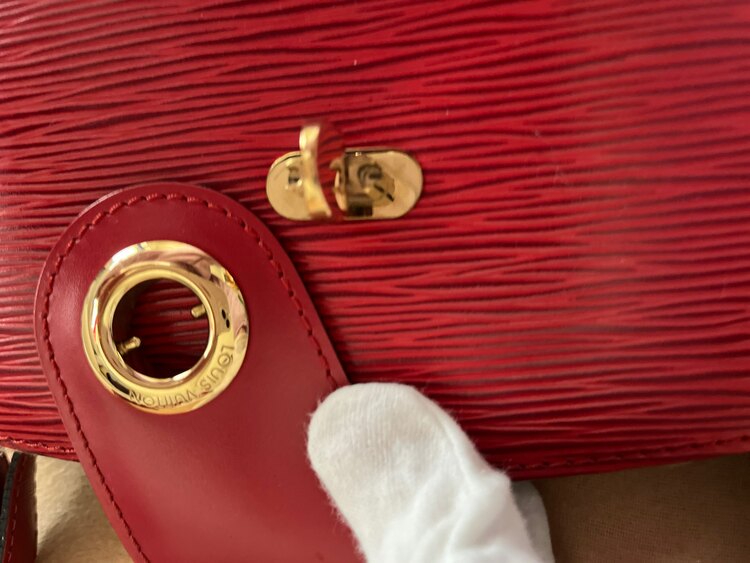 LV M52257 エピ　クリュニー　ショルダーバッグ（ブランドバッグ）の商品画像 - 査定依頼日：2025年3月30日 - 最高査定価格：45,000円