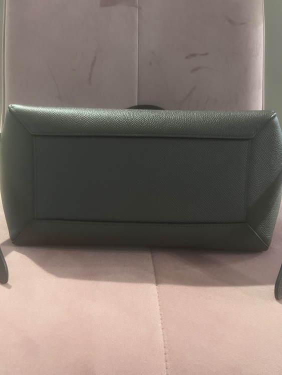 セリーヌマイクロベルトバック（ブランドバッグ）の商品画像 - 査定依頼日：2025年9月30日 - 最高査定価格：150,000円