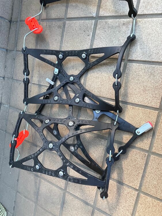 タイヤチェーン（カー用品）の商品画像 - 査定依頼日：2025年11月3日 - 最高査定価格：1,000円