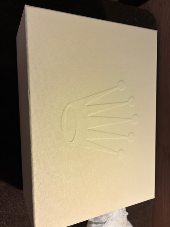 ロレックス サブマリーナー サブマリーナデイト　11610lm（高級時計）の商品画像 - 査定依頼日：2025年4月14日 - 最高査定価格：1,650,000円