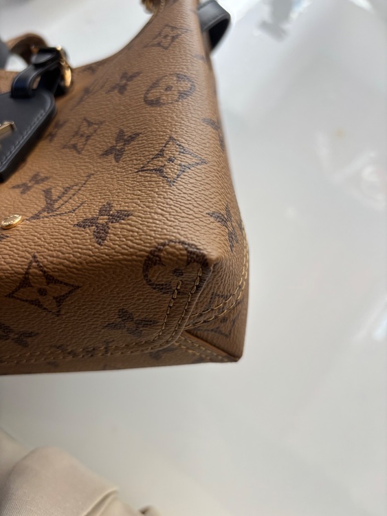 アトランティスbb（ブランドバッグ）の商品画像 - 査定依頼日：2025年11月6日 - 最高査定価格：300,000円