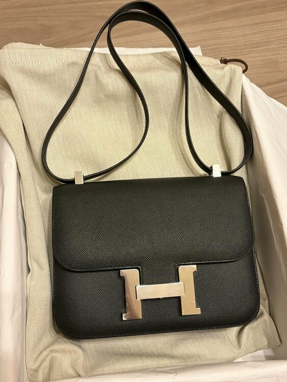 コンスタンス24（ブランドバッグ）の商品画像 - 査定依頼日：2026年3月31日 - 最高査定価格：1,920,000円