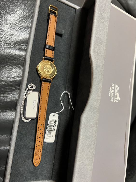 エルメス　ルバン　ゴールド（高級時計）の商品画像 - 査定依頼日：2026年2月15日 - 最高査定価格：300,000円