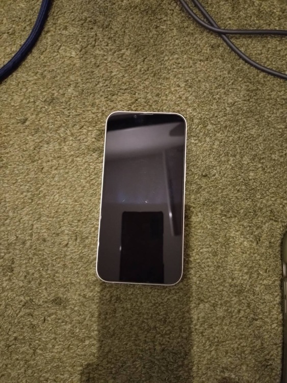 iPhone 13 128GB docomo（スマホ）の商品画像 - 査定依頼日：2026年1月27日 - 最高査定価格：39,000円