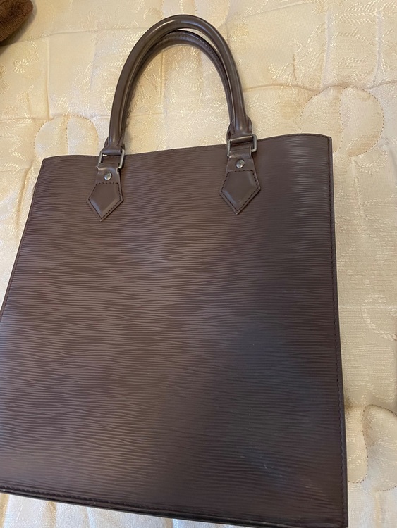 サックプラ（エピ、モカブラウン色）（ブランドバッグ）の商品画像 - 査定依頼日：2025年11月16日 - 最高査定価格：30,000円