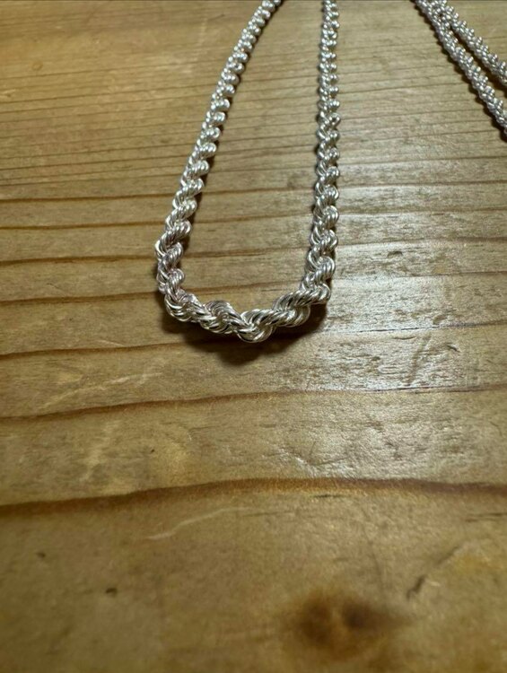 ロープチェーンネックレス（金・貴金属）の商品画像 - 査定依頼日：2025年3月2日 - 最高査定価格：250,000円