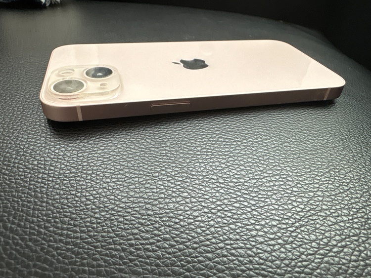 iPhone 13 128GB 楽天モバイル（スマホ）の商品画像 - 査定依頼日：2026年4月14日 - 最高査定価格：100,000円