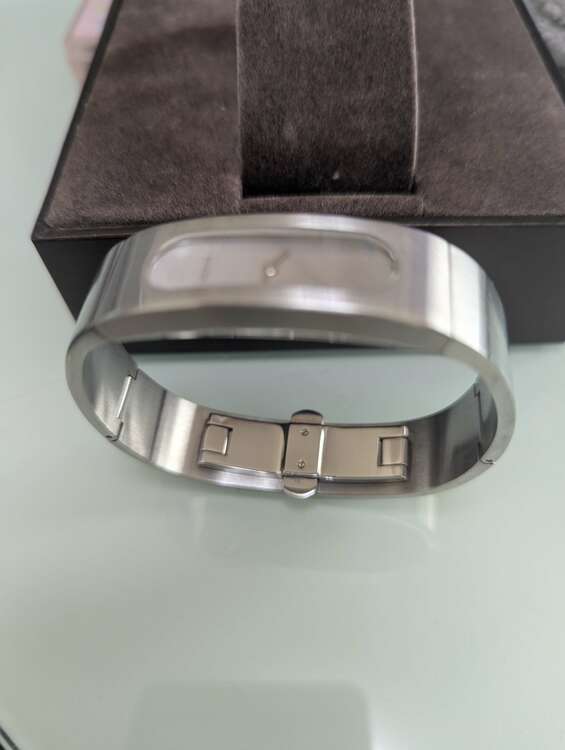 その他 その他 2400（高級時計）の商品画像 - 査定依頼日：2025年2月25日 - 最高査定価格：3,000円