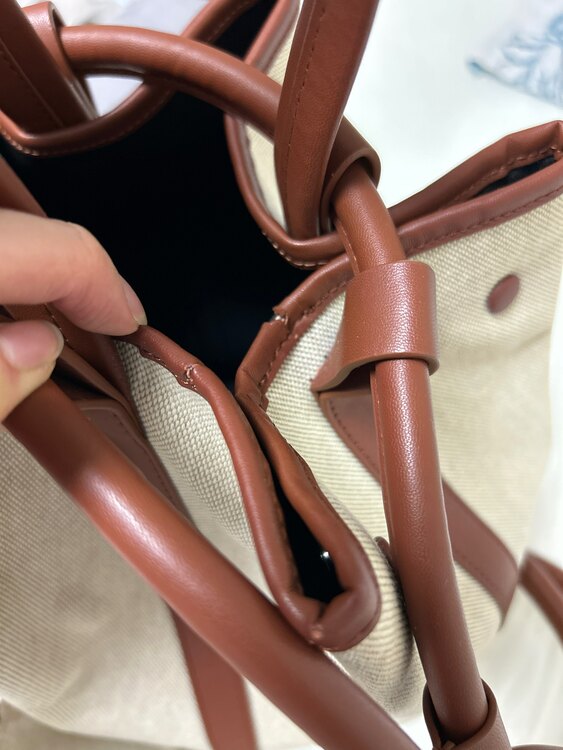 vasic キャンバスバッグ（古着・ファッション）の商品画像 - 査定依頼日：2025年4月25日 - 最高査定価格：1,000円