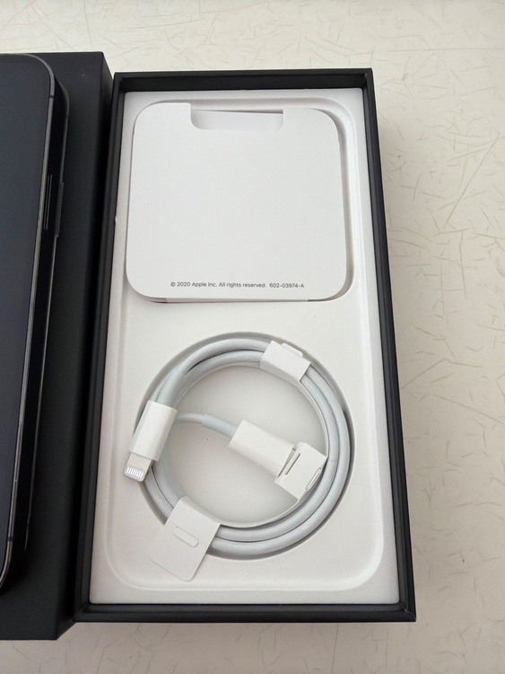 iPhone 12 Pro 256GB SIMフリー（スマホ）の商品画像 - 査定依頼日：2026年2月21日 - 最高査定価格：35,000円