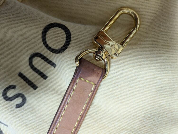 TA1173（ブランドバッグ）の商品画像 - 査定依頼日：2025年11月28日 - 最高査定価格：130,000円