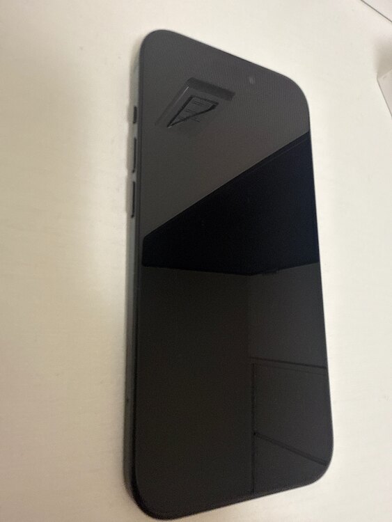 iPhone15 ブラック 128GB（スマホ）の商品画像 - 査定依頼日：2025年4月30日 - 最高査定価格：76,000円