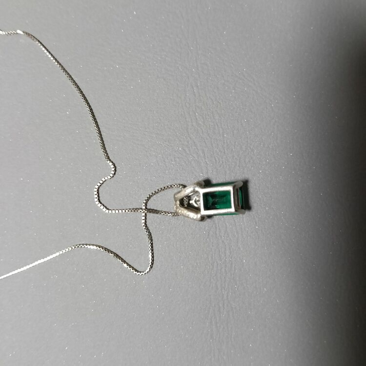 再結晶エメラルド　ペンダント（宝石）の商品画像 - 査定依頼日：2025年11月30日 - 最高査定価格：35,000円