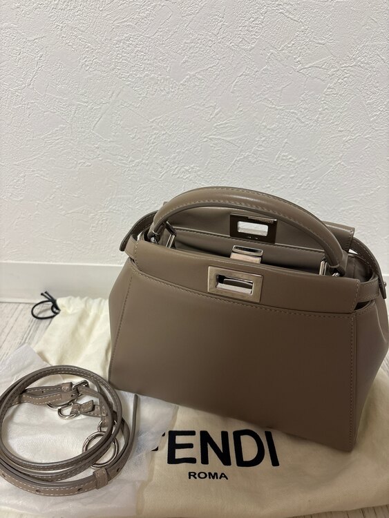 ピーカブーミニ（ブランドバッグ）の商品画像 - 査定依頼日：2025年2月14日 - 最高査定価格：150,000円