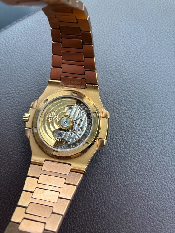 パテックフィリップ ノーチラス A384EBc（高級時計）の商品画像 - 査定依頼日：2025年11月25日 - 最高査定価格：18,000,000円