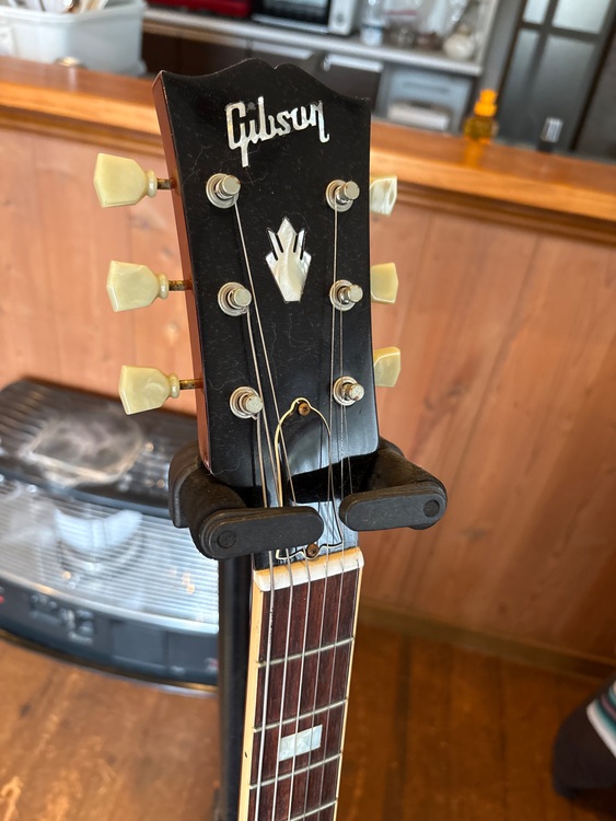 Es-335（ピアノ・楽器・PA機材）の商品画像 - 査定依頼日：2025年9月25日 - 最高査定価格：360,000円