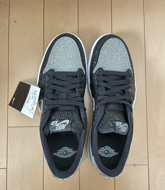 Swarovski × Nike Women's Air Jordan 1 Lo（古着・ファッション）の商品画像 - 査定依頼日：2026年3月7日 - 最高査定価格：120,000円