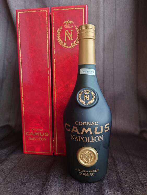 CAMUS LA GRANDE MARQUE NAPOLEON（お酒）の商品画像 - 査定依頼日：2025年5月21日 - 最高査定価格：2,500円