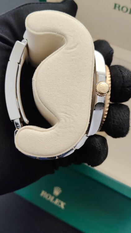 ロレックス サブマリーナー （高級時計）の商品画像 - 査定依頼日：2026年2月2日 - 最高査定価格：3,230,000円