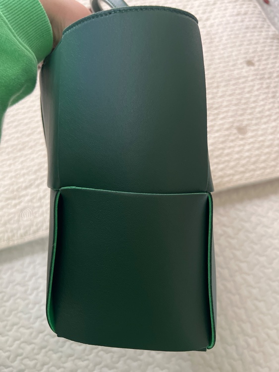 ボッテガ・ヴェネタ  （ブランドバッグ）の商品画像 - 査定依頼日：2026年3月18日 - 最高査定価格：200,000円