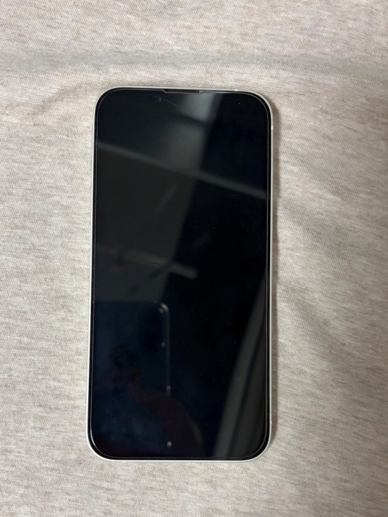 iPhone 14 256GB au（スマホ）の商品画像 - 査定依頼日：2026年3月24日 - 最高査定価格：43,000円