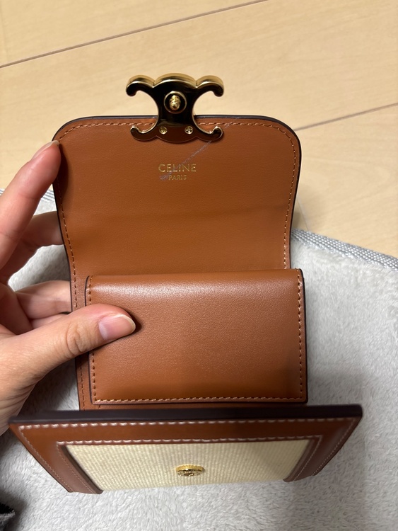 CELINE3つ折り財布（ブランド財布・小物）の商品画像 - 査定依頼日：2026年3月23日 - 最高査定価格：1円