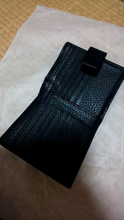 GUCCIバンブー財布（古着・ファッション）の商品画像 - 査定依頼日：2025年1月14日 - 最高査定価格：3,000円