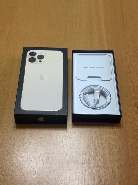 iPhone 13pro MAX 128G（スマホ）の商品画像 - 査定依頼日：2026年10月24日 - 最高査定価格：59,000円