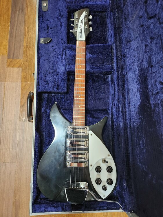 325-V63（ピアノ・楽器・PA機材）の商品画像 - 査定依頼日：2026年4月7日 - 最高査定価格：160,000円