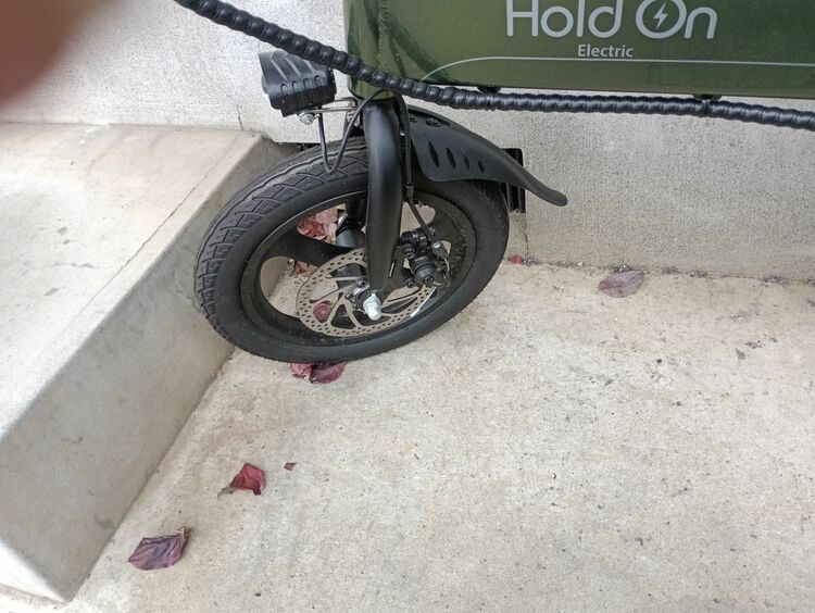 holdonq1メタリックカーキ（自転車）の商品画像 - 査定依頼日：2025年11月13日 - 最高査定価格：3,000円