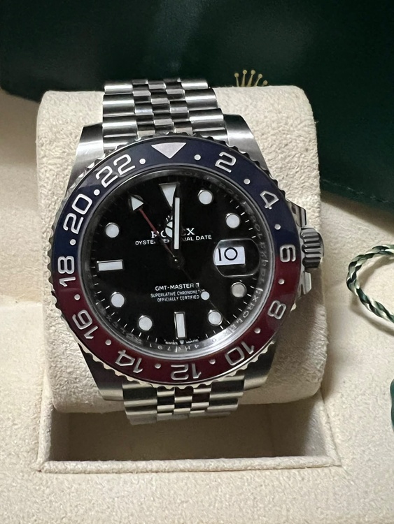 GMT マスター 2 1261710 BLRO フルセット  2020 ランクA（高級時計）の商品画像 - 査定依頼日：2026年1月12日 - 最高査定価格：3,500,000円