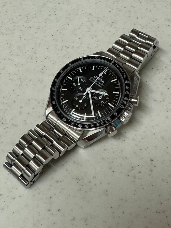 スピードマスター ムーンウォッチ プロフェッショナル マスター クロノメーター（高級時計）の商品画像 - 査定依頼日：2025年7月7日 - 最高査定価格：720,000円