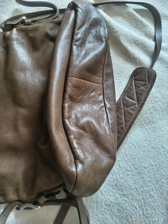 ジミーチュウ  （ブランドバッグ）の商品画像 - 査定依頼日：2026年3月16日 - 最高査定価格：6,000円