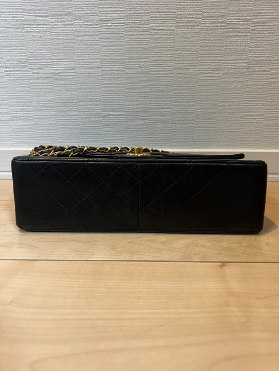 マトラッセ　シングルフラップ　ダブルチェーン（ブランドバッグ）の商品画像 - 査定依頼日：2025年11月11日 - 最高査定価格：300,000円