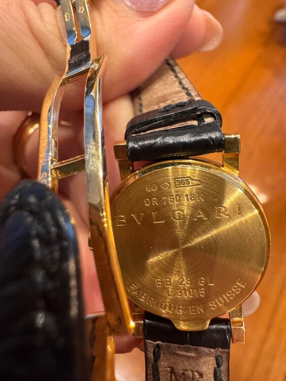 ブルガリブルガリ　ブラック　K18YG/レザー　BB23GL（高級時計）の商品画像 - 査定依頼日：2025年2月6日 - 最高査定価格：280,000円