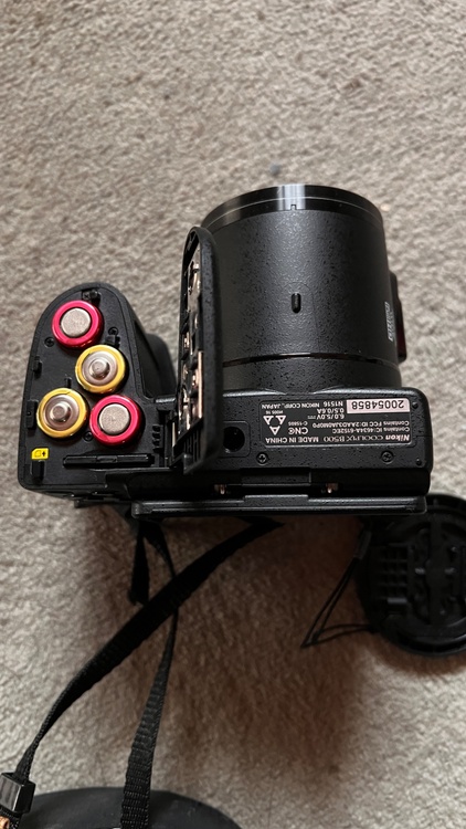 NikonCOOLPIXB500（カメラ）の商品画像 - 査定依頼日：2026年4月15日 - 最高査定価格：9,000円