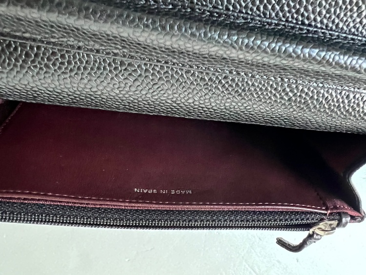 マトラッセル　キャビアスキンチェーンウォレット（ブランドバッグ）の商品画像 - 査定依頼日：2025年10月28日 - 最高査定価格：350,000円