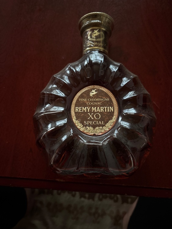 REMYMARTINXO（お酒）の商品画像 - 査定依頼日：2025年9月28日 - 最高査定価格：5,000円