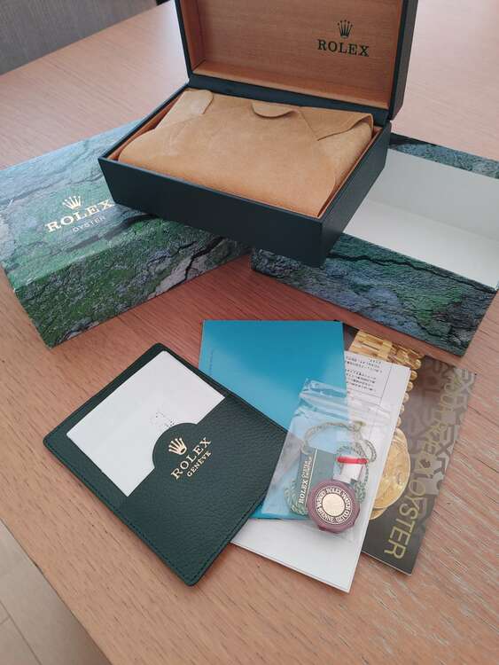 ロレックス GMTマスター 16700（高級時計）の商品画像 - 査定依頼日：2025年2月27日 - 最高査定価格：1,610,000円