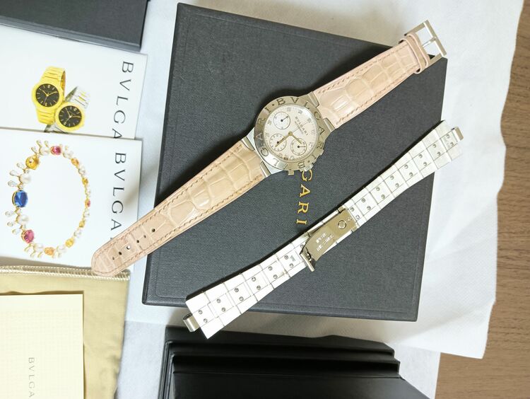 ディアゴノダイヤモンド　自動巻き　クロノグラフ（高級時計）の商品画像 - 査定依頼日：2025年10月27日 - 最高査定価格：220,000円