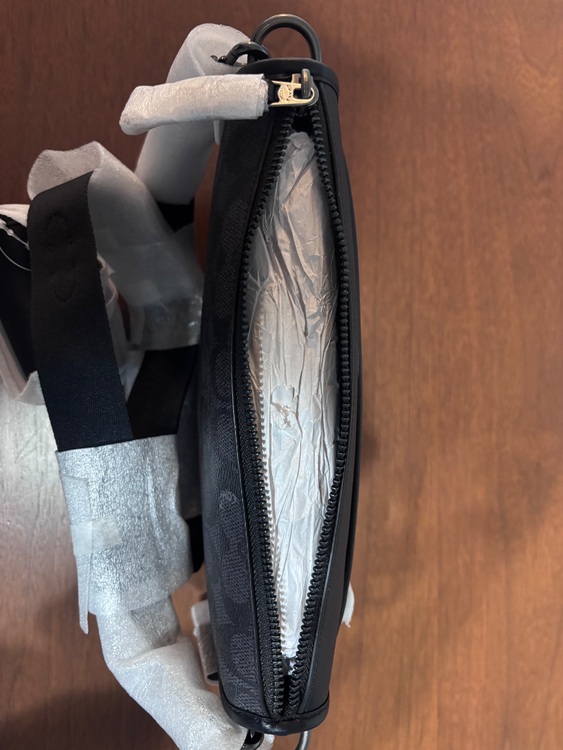 その他 コーチ （ブランドバッグ）の商品画像 - 査定依頼日：2025年11月18日 - 最高査定価格：4,000円