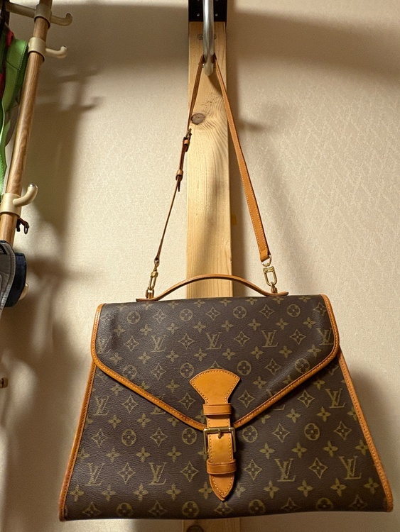 LOUIS VUITTON ビバリー　ハンドバッグ ストラップ付き　M51120（ブランドバッグ）の商品画像 - 査定依頼日：2026年2月4日 - 最高査定価格：45,000円