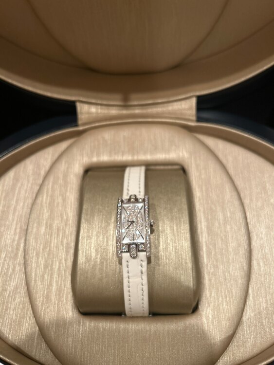 Avenue C Mini（高級時計）の商品画像 - 査定依頼日：2025年5月30日 - 最高査定価格：1,500,000円