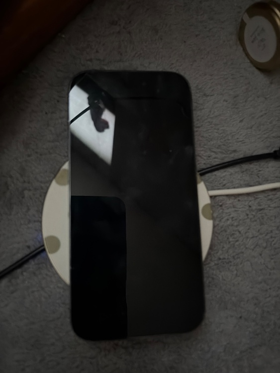 iPhone iPhone 14 Pro 128GB au（スマホ）の商品画像 - 査定依頼日：2026年6月30日 - 最高査定価格：61,000円