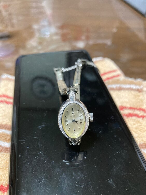 オメガ コンステーション （高級時計）の商品画像 - 査定依頼日：2025年6月1日 - 最高査定価格：100,000円